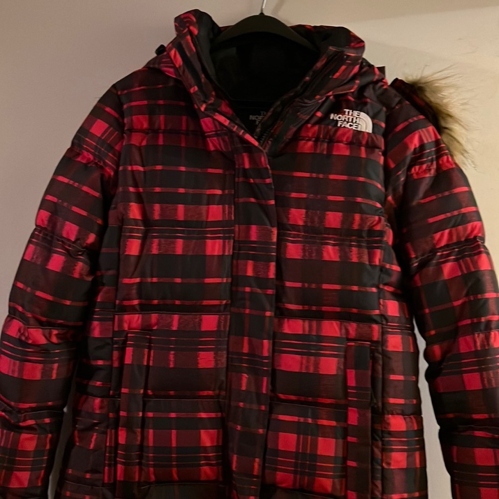 The North Face Puffer Jacket Red/ Black plaid Size Medium (Excellent condition)